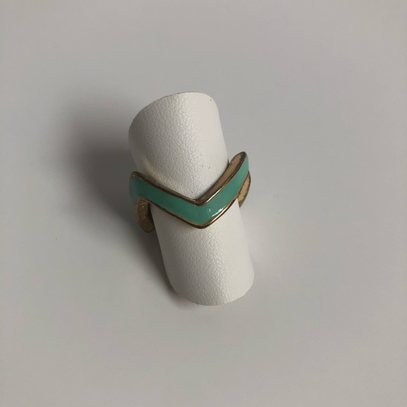 Jewelmint Chevron Stackable Rings + Mixed metal - Picture 4 of 8